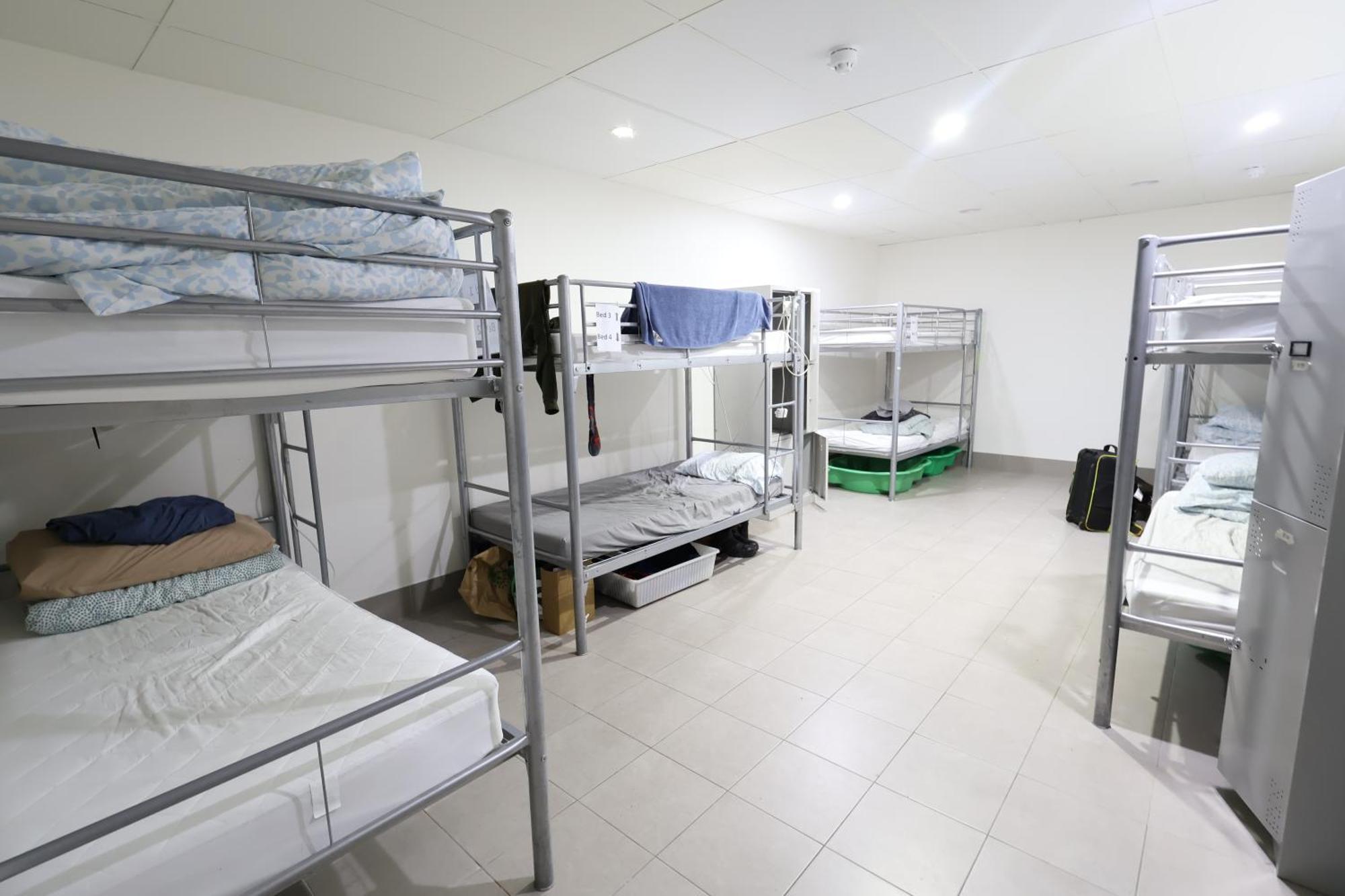 Perth City Backpackers Hostel - Note - Valid Passport Required To Check In